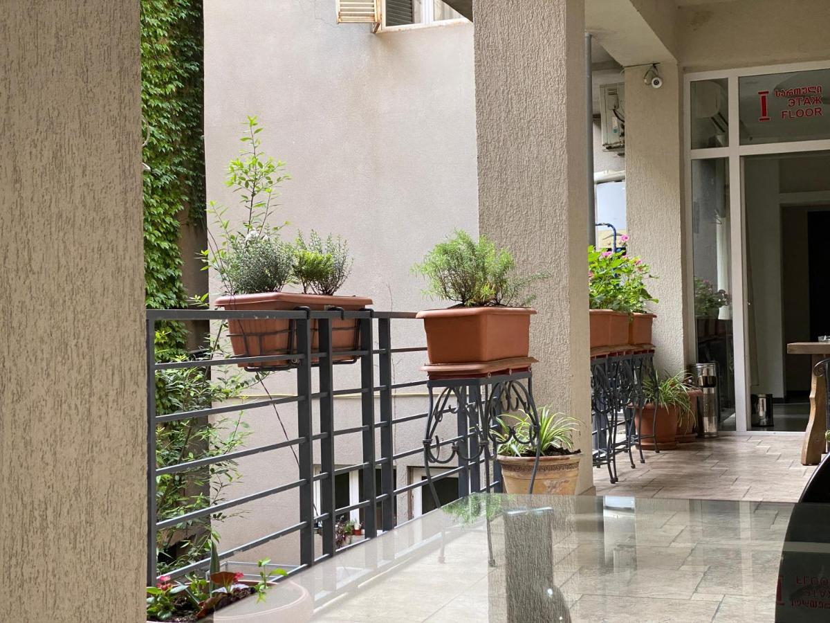 Hotel Blissdom Tbilisi Exterior photo